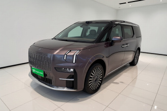 极氪009 2024款 七座过道版四驱 108kWh