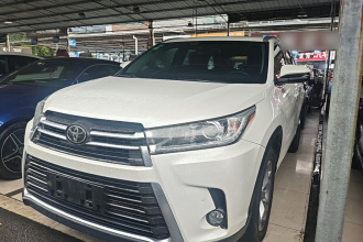 丰田 汉兰达 2018款 2.0T 四驱尊贵版 7座 国VI