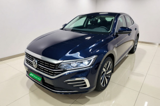大众 帕萨特 2025款 出众款 380TSI 龙耀版