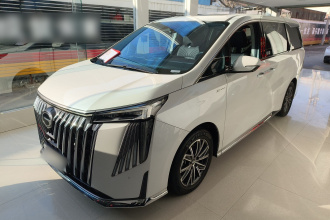 广汽传祺 传祺M8 2024款 大师系列 400T 至尊版