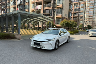 丰田 凯美瑞 2024款 双擎 2.0HE 精英版