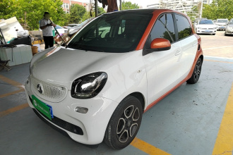 smart forfour 2016款 0.9T 66千瓦先锋版