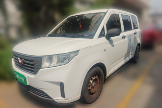 五菱汽车 五菱宏光PLUS 2020款 1.5L 手动标准型 5座
