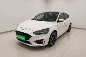 福特 福克斯 2021款 两厢 EcoBoost 180 自动ST Line