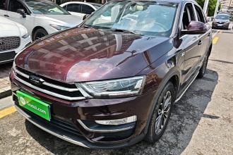 众泰SR7 2017款 1.5T 手动魔方之路版