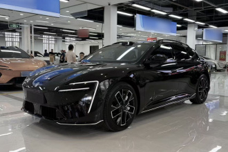 阿维塔06T 2026款 Performance 三电机纯电版