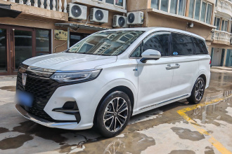 荣威iMAX8 2021款 400TGI Supreme系列陆尊版