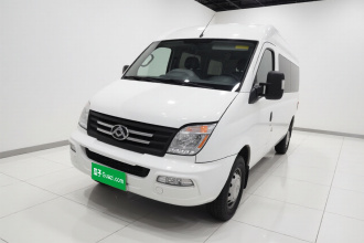 上汽大通MAXUS 新途V80 2021款 2.0T 手动经典傲运通长轴中顶6/7/8/9座
