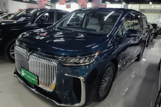 岚图汽车 岚图梦想家 2025款 PHEV 四驱尊贵鲲鹏版