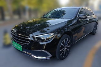 奔驰E级新能源 2022款 改款二 E 350 e L 插电式混合动力轿车