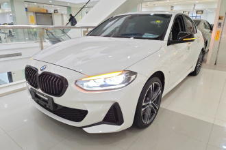 宝马1系 2021款 改款 125i M运动曜夜版