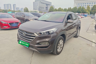 现代 途胜 2015款 1.6T 双离合两驱智能型