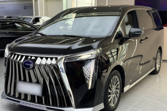 广汽传祺 传祺M8 2023款 宗师系列 双擎 御尊版