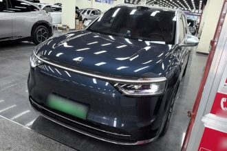 鸿蒙智行 问界M8 2025款 增程 Ultra版 53.4kWh 6座版 (192线激光雷达）