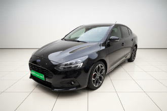 福特 福克斯 2020款 三厢 EcoBoost 180 自动ST Line