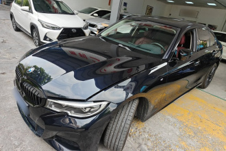 宝马3系 2021款 改款二 330i M运动曜夜套装