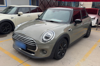 MINI 2019款 1.5T COOPER 艺术家 五门版