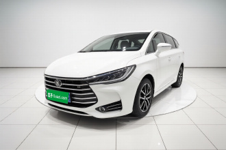比亚迪 宋MAX 2018款 1.5T 自动智联豪华型 6座