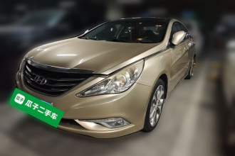 现代 索纳塔 2014款 2.0L 自动尊贵版