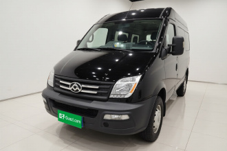 上汽大通MAXUS 新途V80 2023款 2.0T AMT经典傲运通短轴中顶5/6座