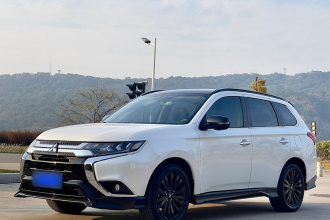 三菱 欧蓝德 2021款 2.4L 四驱曜动版 5座