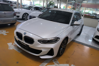 宝马1系 2022款 120i M运动版