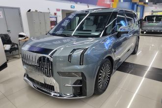 极氪009 2024款 七座过道版四驱 108kWh