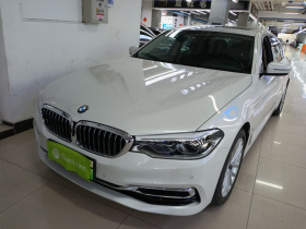 宝马5系新能源 2019款 改款 530Le 豪华套装