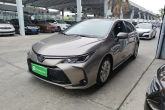 丰田 卡罗拉 2023款 1.8L 智能电混双擎 精英版