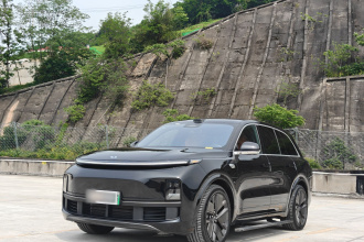 理想汽车 理想L8 2025款 Ultra 智能焕新版