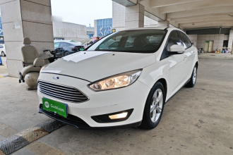 福特 福克斯 2015款 三厢 1.6L 自动舒适型