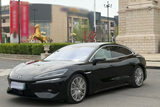 腾势Z9 2024款 1100km 四驱Ultra版