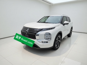 三菱 欧蓝德 2023款 1.5T CVT两驱尊享版 5座