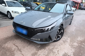 现代 伊兰特 2022款 1.5L CVT LUX尊贵版