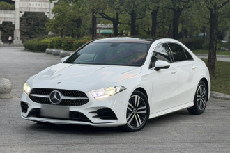 奔驰A级 2020款 A 180 L 运动轿车