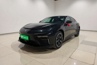 哪吒汽车 哪吒S 2022款 增程版 1160km 后驱小版
