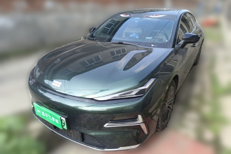 吉利银河 银河星耀8 2025款 130km EM-i 尊享版