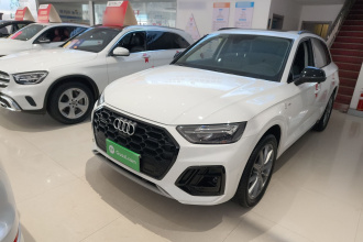 奥迪Q5L 2022款 改款 40T 豪华动感型