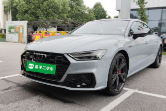 奥迪A7L 2024款 45 TFSI quattro RS 套件竞速版