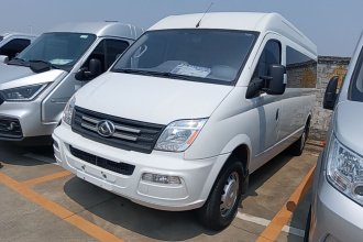 上汽大通MAXUS 新途V80 2021款 2.0T 手动经典傲运通长轴中顶6/7/8/9座