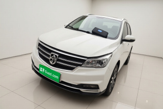 宝骏730 2021款 1.5L 手动时尚型 7座