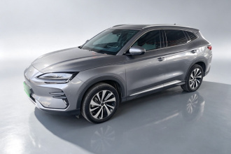 比亚迪 宋PLUS新能源 2024款 荣耀版 EV 520km 尊贵型