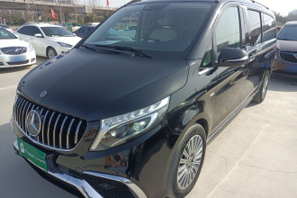 奔驰V级 2021款 V 260 L 长轴距尊贵版