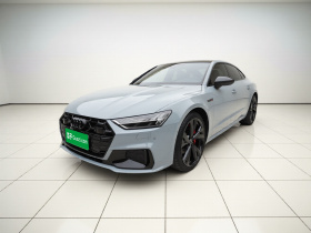 奥迪A7L 2025款 45 TFSI quattro RS 套件竞速版