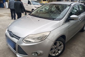 福特 福克斯 2012款 三厢 1.6L 自动舒适型