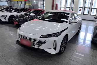 长安 逸动PHEV 2025款 智慧新蓝鲸 145KM 战舰版