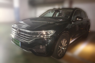 大众 途锐 2021款 3.0TSI 锐享版 经典运动套装