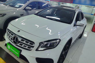奔驰GLA 2019款 GLA 200 时尚型