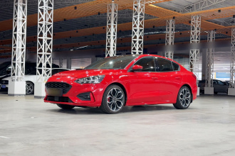 福特 福克斯 2020款 三厢 EcoBoost 180 自动ST Line