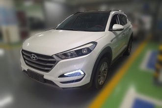 现代 途胜 2015款 1.6T 双离合两驱智能型